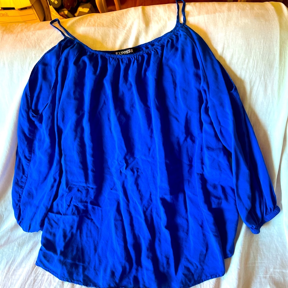 Express Blouse Open shoulder